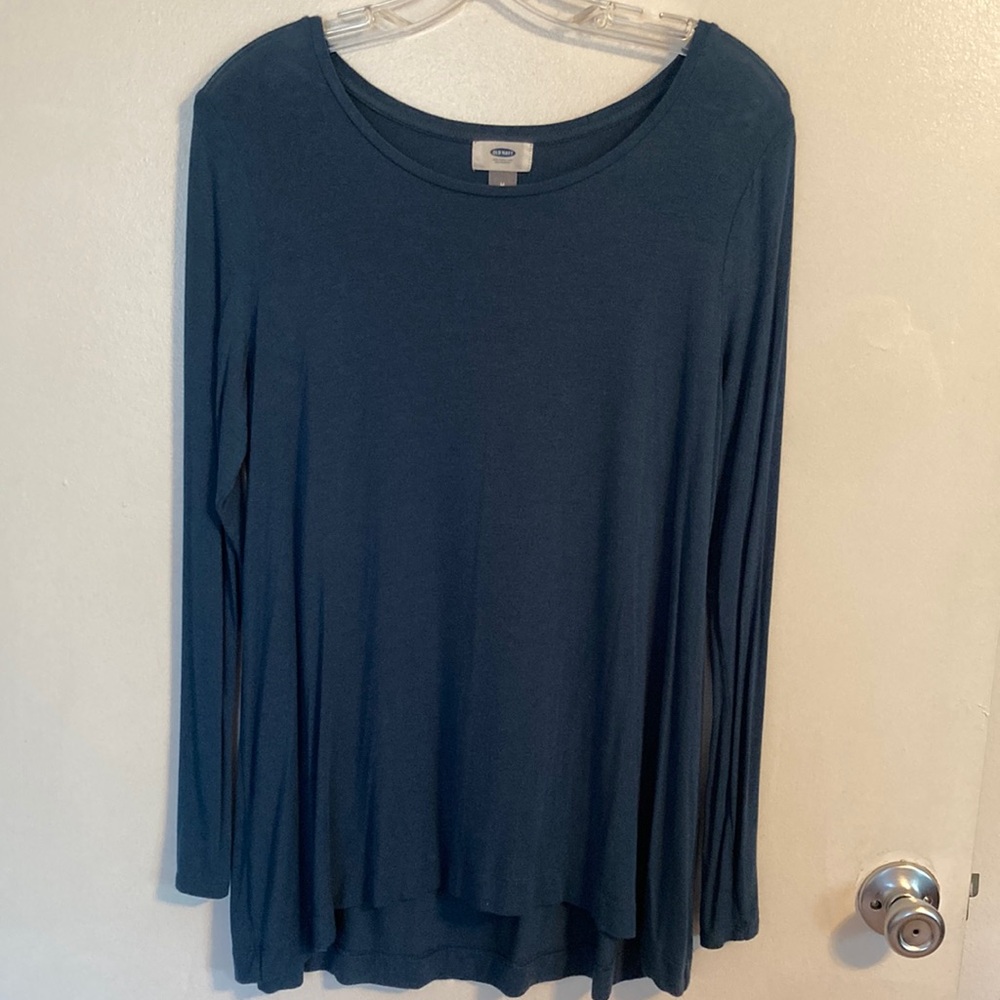 🟢 Old Navy Women’s Loose-fit Long Sleeve Tee (size M)